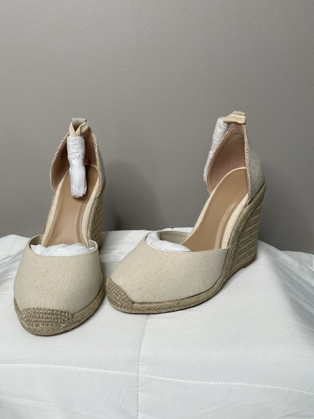 JustFab Jenala Espadrille Wedge Heels Women’s 9 Ivory Ankle Tie Canvas